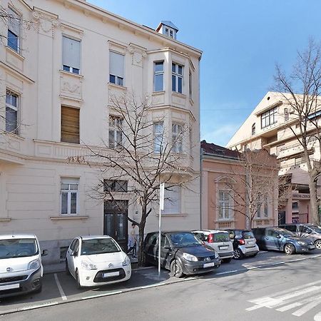Ikar Apartments Belgrade Extérieur photo