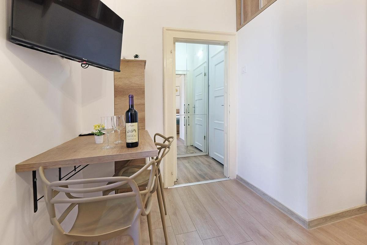 Ikar Apartments Belgrade Extérieur photo
